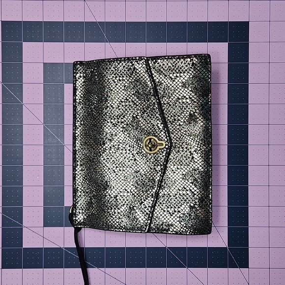 Fossil Leather Metallic Snake Print Cross Body Bag 🌟Black & Silver🌟 - Picture 12 of 13